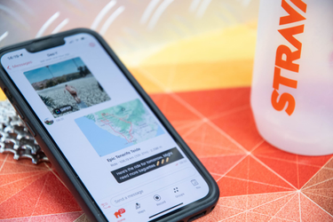 Tumnagelbild för Strava Adds Direct Messaging Feature: How It Works In 2 Minutes!